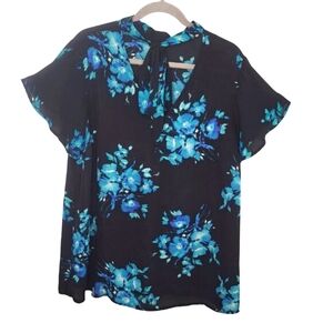Torrid Black Blue Floral Tie Neck Flutter Sleeved Blouse Plus Size 2
